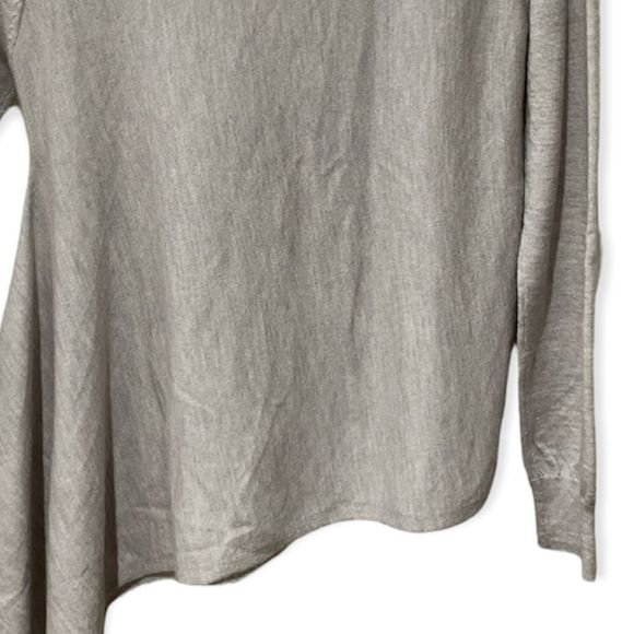 One grey day size Small - Picture 3 of 9